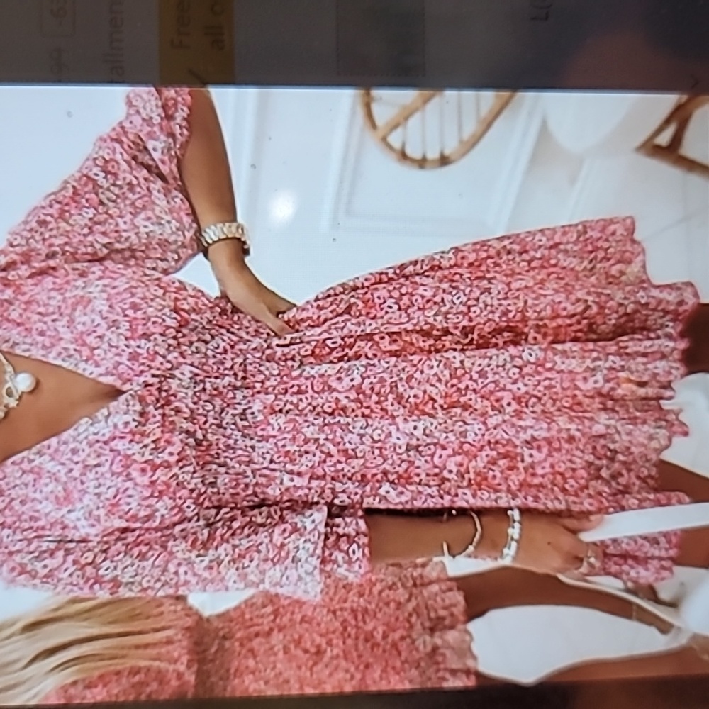 Feminine Puffy Sleeved Dress. NWOT